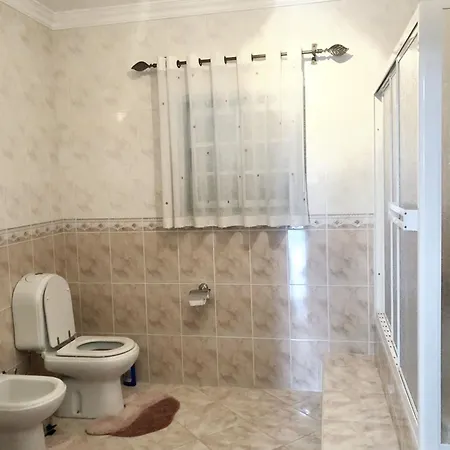 Semesterbostad Charming House In Corticada With Balcony And Mountain View *