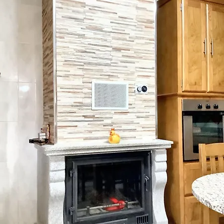 Charming House In Corticada With Balcony And Mountain View Semesterbostad