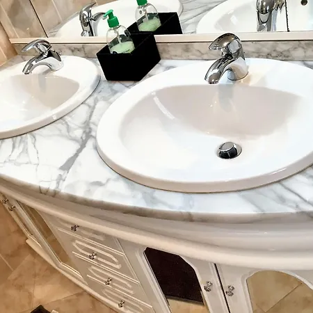 Charming House In Cortiçada With Balcony&mountain View Casa de Férias Corticada (Aguiar da Beira)