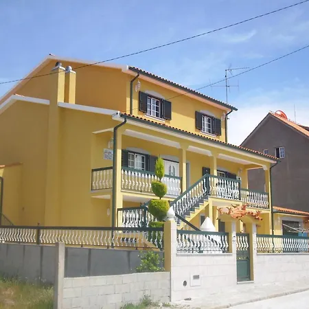 Charming House In Corticada With Balcony And Mountain View Semesterbostad