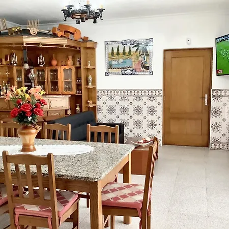 Charming House In Corticada With Balcony And Mountain View Prázdninový dům