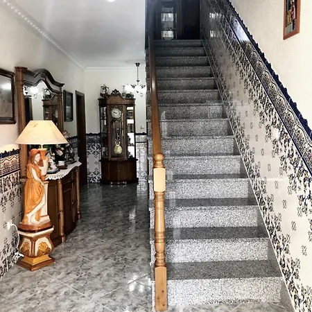 Charming House In Corticada With Balcony And Mountain View Semesterbostad
