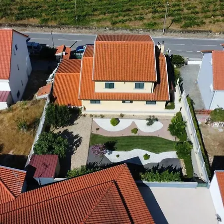 Charming House In Corticada With Balcony And Mountain View