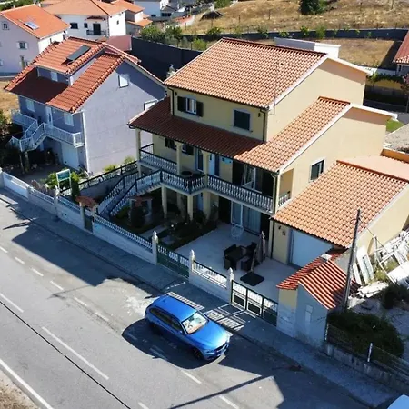 Semesterbostad Charming House In Corticada With Balcony And Mountain View Corticada (Aguiar da Beira)