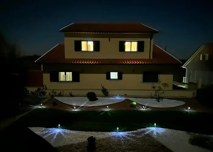 Charming House In Corticada With Balcony And Mountain View Feriehus *