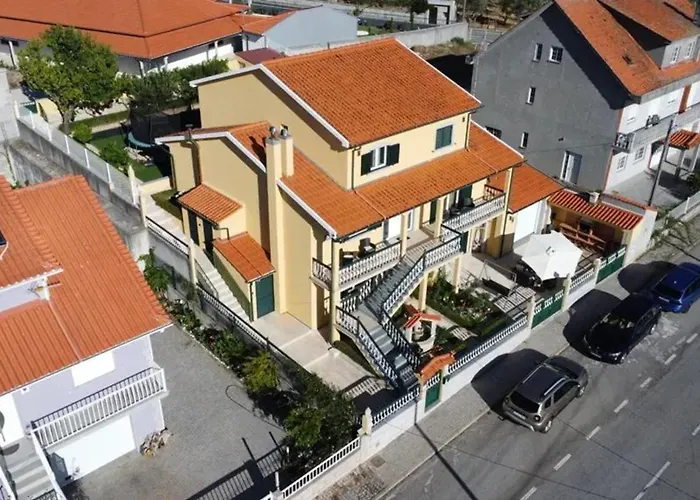 Feriehus Charming House In Corticada With Balcony And Mountain View *