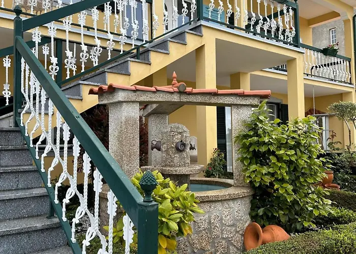Feriehus Charming House In Corticada With Balcony And Mountain View Corticada (Aguiar da Beira)