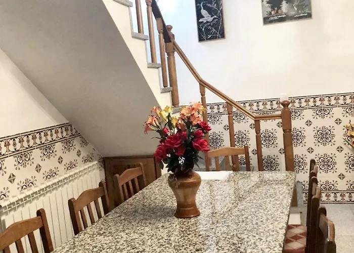 Feriehus Charming House In Corticada With Balcony And Mountain View Corticada (Aguiar da Beira)